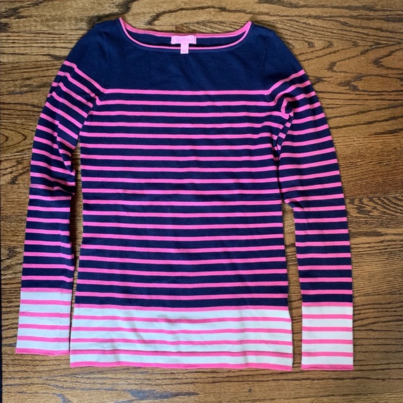 Lilly Pulitzer Sweater NWOT - Picture 1 of 3